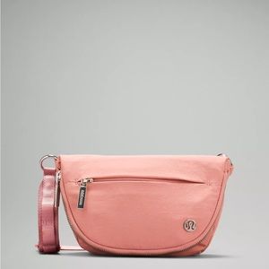 New lululemon fanny pack